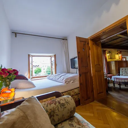 Kapr Casa de hóspedes 4*