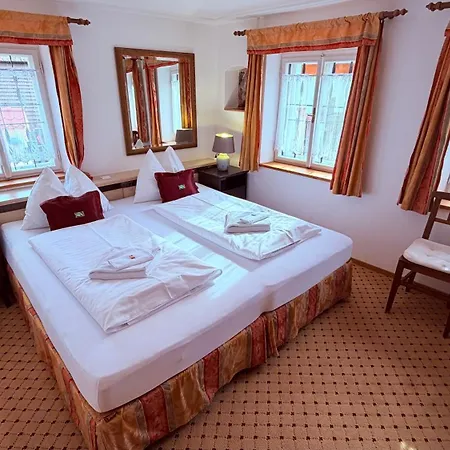 Πανσιόν Kapr 4*