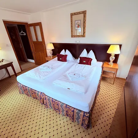 卡帕膳食酒店 4* Cesky Krumlov